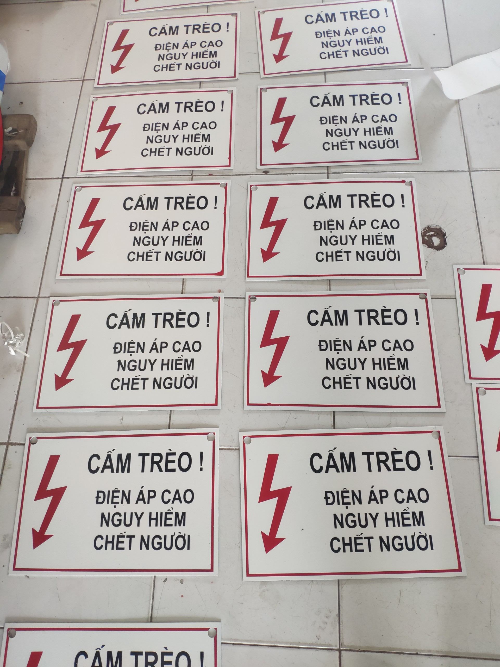 Công ty Cổ phần Công nghiệp Giao thông Đông Hải